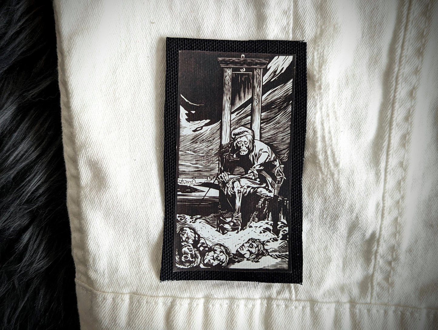Sew-on Patch Death At The Guillotine Johannes Aarts Goth Gothic Horror Halloween Oddities Dark Academia Handmade Artist
